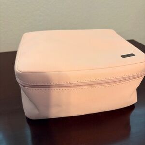 Away Travel Blush Make Up Case